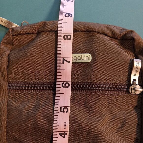 Baggallini Nylon Crossbody Travel/Organized Compact Bag Countrycore - Picture 6 of 9